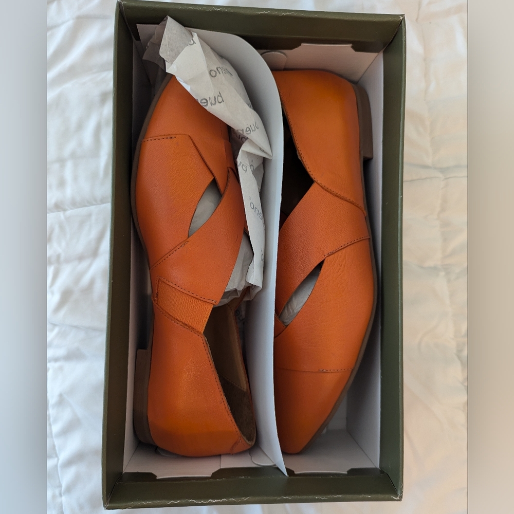 Bueno Women's Leather Flats EU Size 41/US 10-11